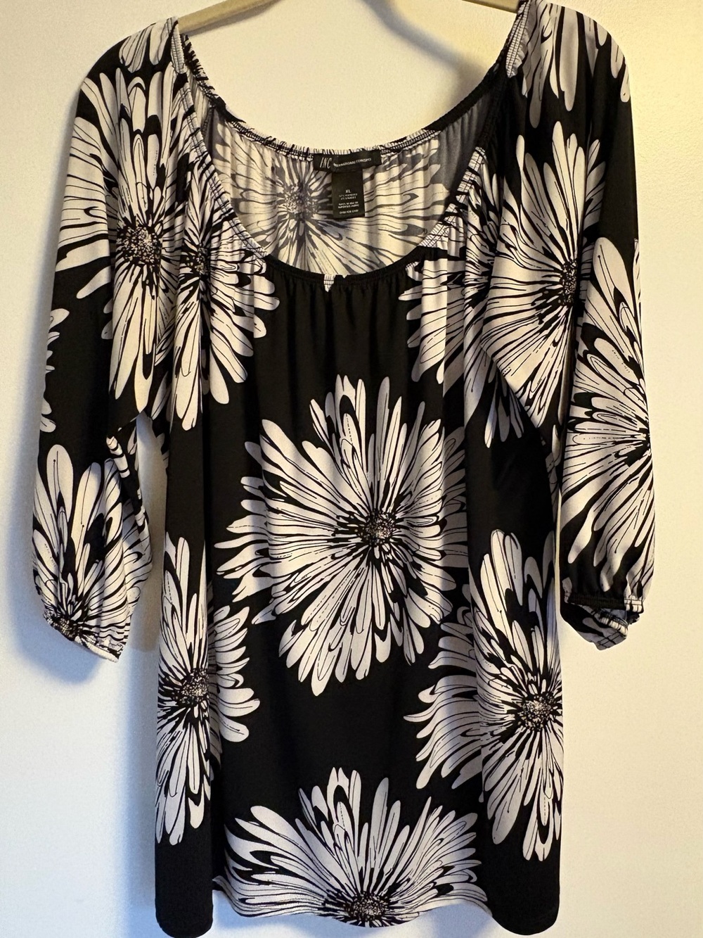INC International Concepts Black and White Floral Scoop Neck Tunic